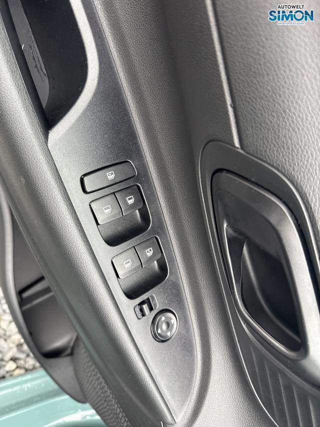 Hyundai / i20 / Grün /  /  / NAVI Klimaautomatik SHZ 