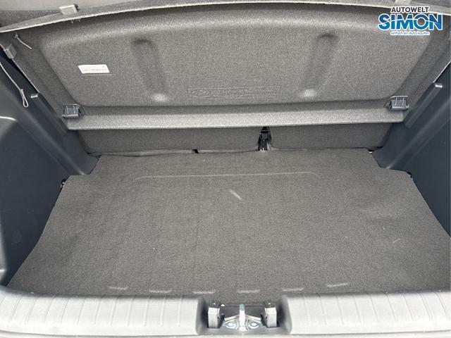 Hyundai / i20 / Grün /  /  / NAVI Klimaautomatik SHZ 
