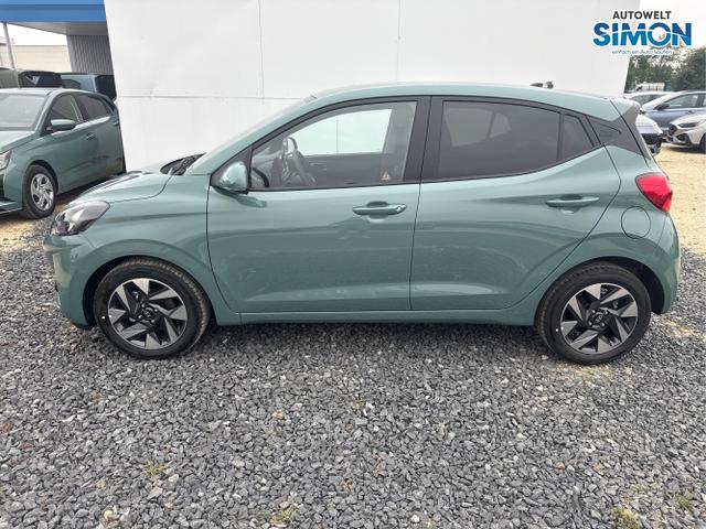 Hyundai / i10 / Grün /  /  / AUT NAVI SHZ TEMPOMAT 