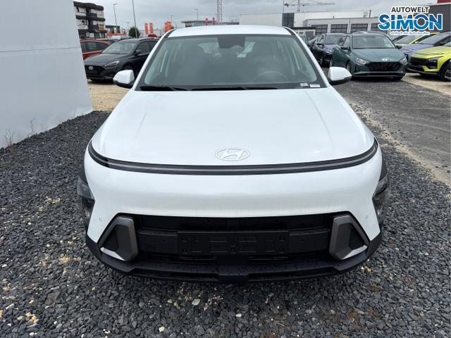 Hyundai / KONA / Weiß /  /  / NAVI KLIMAAUTOMATIK PDC v+h RFK