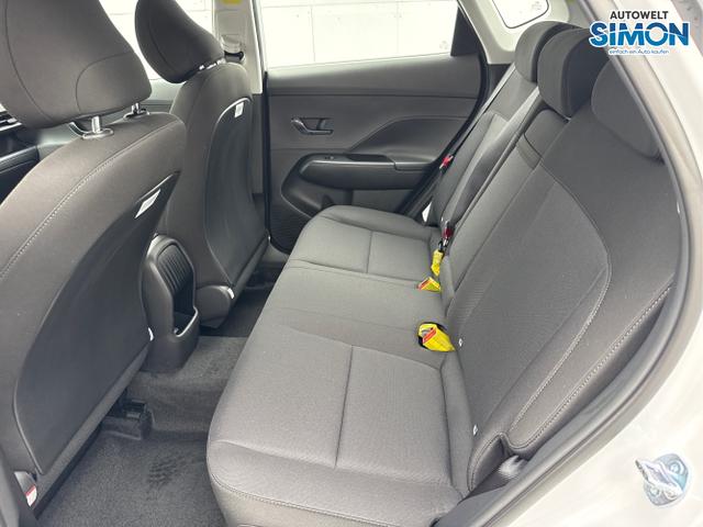 Hyundai / KONA / Weiß /  /  / NAVI KLIMAAUTOMATIK PDC v+h RFK