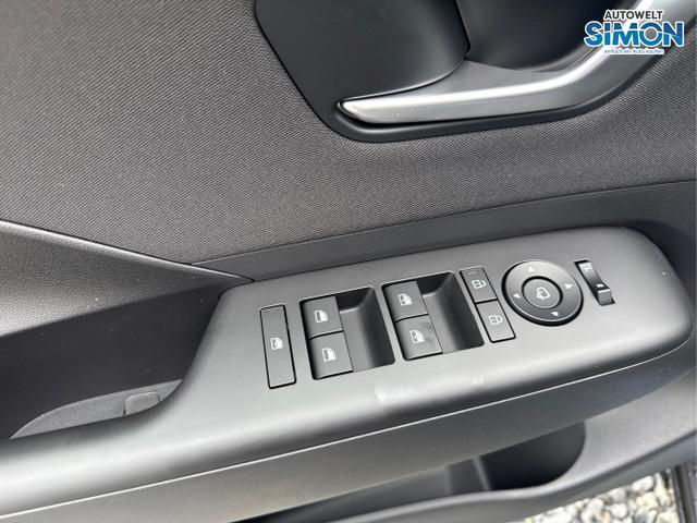 Hyundai / KONA / Blau /  /  / DCT ACC SHZ NAVI 18ALU 