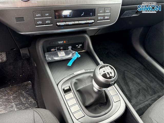 Hyundai / KONA / Grau /  /  / NAVI KLIMAAUTOMATIK PDC v+h RFK