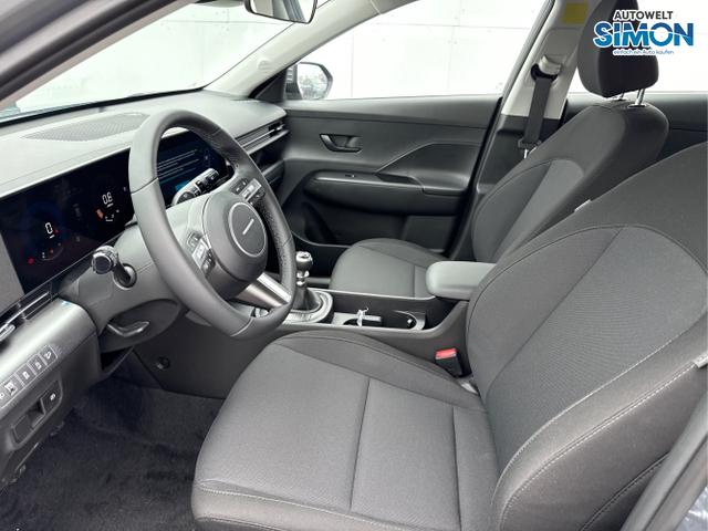 Hyundai / KONA / Grau /  /  / NAVI KLIMAAUTOMATIK PDC v+h RFK