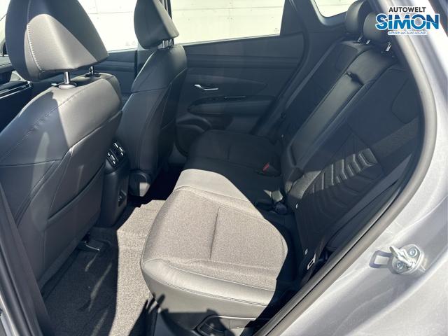 Hyundai / TUCSON / Silber /  /  / PANO SHZ v+h 18 ALU