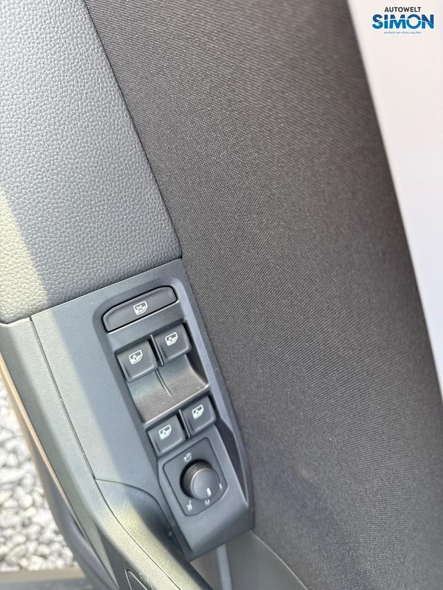 Seat / Arona / Grau /  /  / NAVI SHZ VOLL LED RFK PDC v+h 18ALU 
