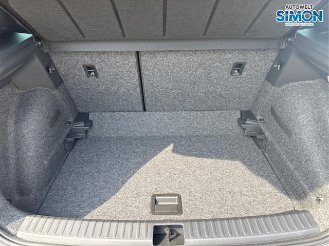 Seat / Arona / Grau /  /  / NAVI SHZ VOLL LED RFK PDC v+h 18ALU 
