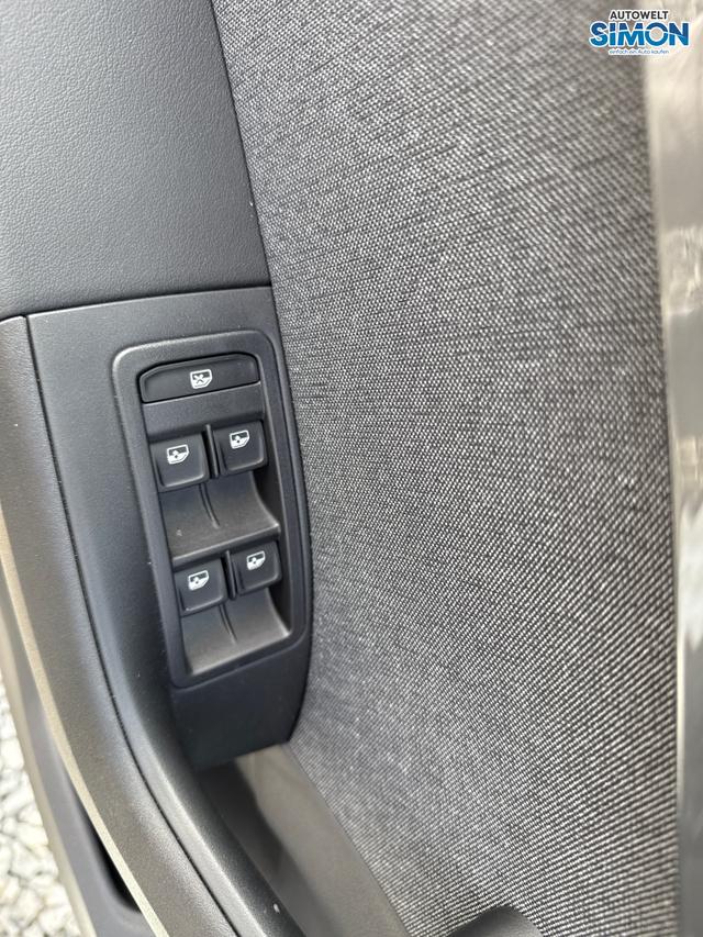 Seat / Ateca / Weiß /  /  / DSG BLACK PACK SHZ RFK ACC 
