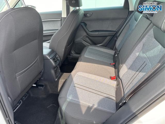 Seat / Ateca / Weiß /  /  / DSG BLACK PACK SHZ RFK ACC 