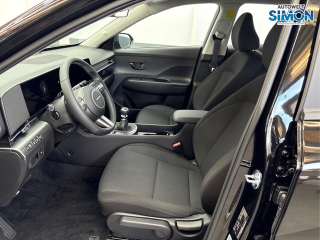 Hyundai / KONA / Schwarz /  /  / NAVI KLIMAAUTOMATIK PDC v+h RFK