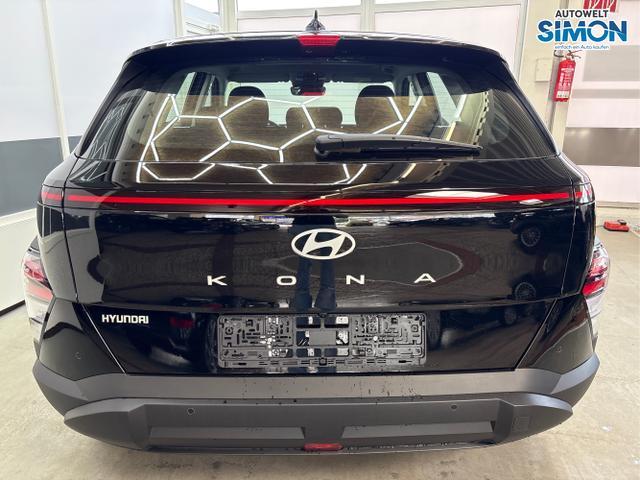 Hyundai / KONA / Schwarz /  /  / NAVI KLIMAAUTOMATIK PDC v+h RFK