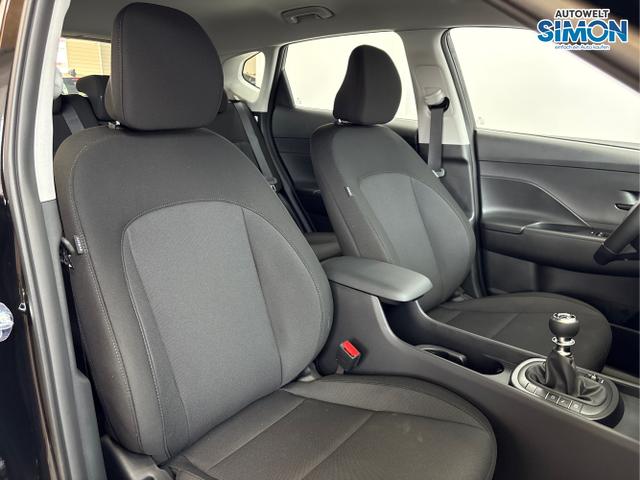 Hyundai / KONA / Schwarz /  /  / NAVI KLIMAAUTOMATIK PDC v+h RFK