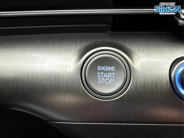 Hyundai / KONA / Schwarz /  /  / NAVI KLIMAAUTOMATIK PDC v+h RFK