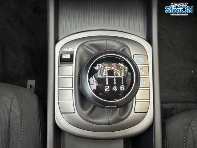 Hyundai / KONA / Schwarz /  /  / NAVI KLIMAAUTOMATIK PDC v+h RFK