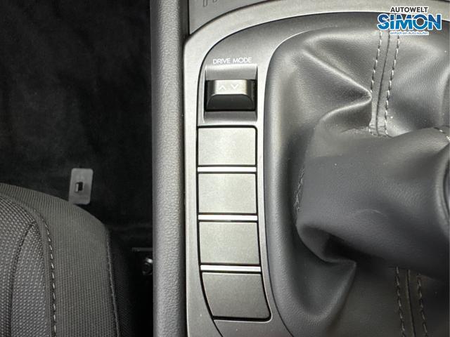 Hyundai / KONA / Schwarz /  /  / NAVI KLIMAAUTOMATIK PDC v+h RFK