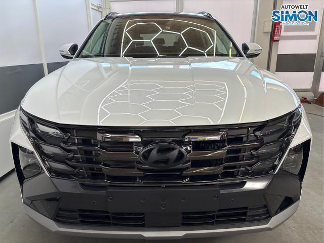Hyundai / TUCSON / Weiß /  /  / PANO SHZ v+h 18 ALU
