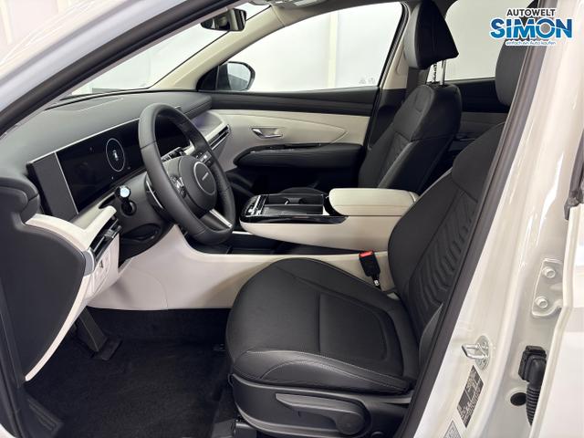 Hyundai / TUCSON / Weiß /  /  / PANO SHZ v+h 18 ALU