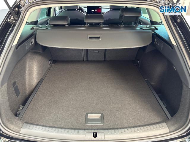 Seat / Leon / Schwarz /  /  / 1.5 TSI MATRIX NAVI SHZ RFK KESSY