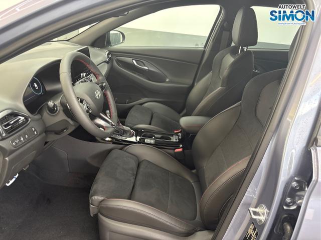 Hyundai / i30 / Blau /  /  / DCT ACC NAVI RFK WP 