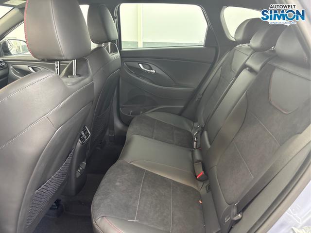Hyundai / i30 / Blau /  /  / DCT ACC NAVI RFK WP 