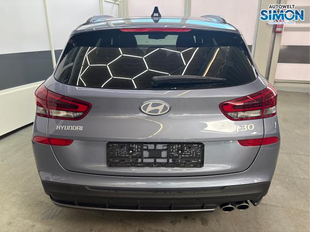 Hyundai / i30 / Blau /  /  / DCT ACC NAVI RFK WP 