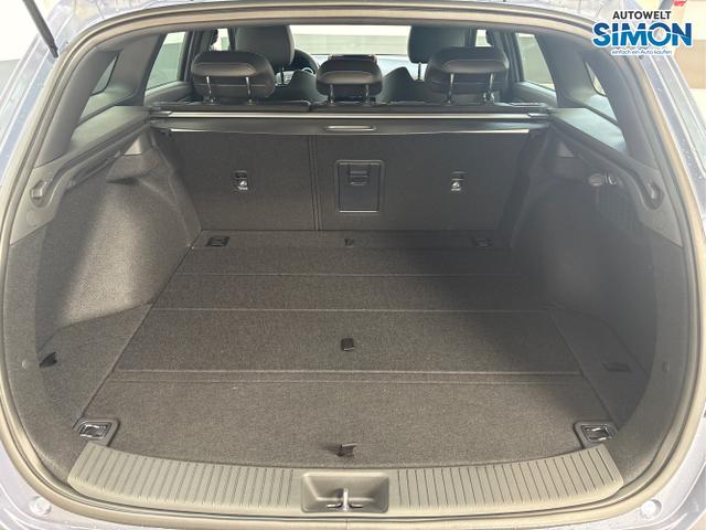 Hyundai / i30 / Blau /  /  / DCT ACC NAVI RFK WP 