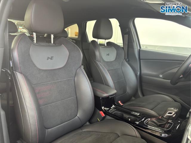 Hyundai / i30 / Blau /  /  / DCT ACC NAVI RFK WP 