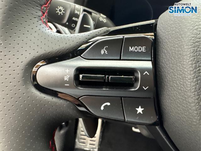 Hyundai / i30 / Blau /  /  / DCT ACC NAVI RFK WP 