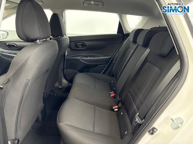 Hyundai / BAYON / Weiß /  /  / DCT NAVI RFK PDC 