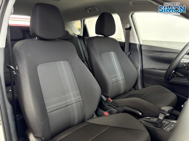 Hyundai / BAYON / Weiß /  /  / DCT NAVI RFK PDC 