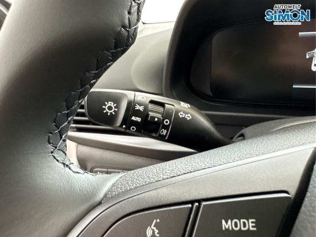 Hyundai / BAYON / Weiß /  /  / DCT NAVI RFK PDC 