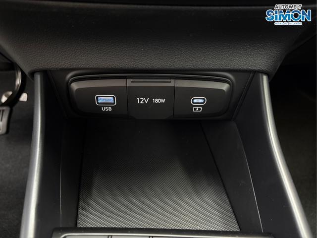 Hyundai / BAYON / Weiß /  /  / DCT NAVI RFK PDC 