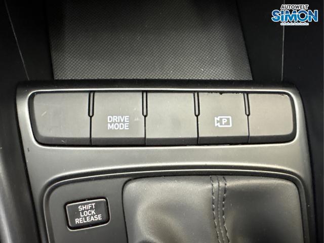 Hyundai / BAYON / Weiß /  /  / DCT NAVI RFK PDC 