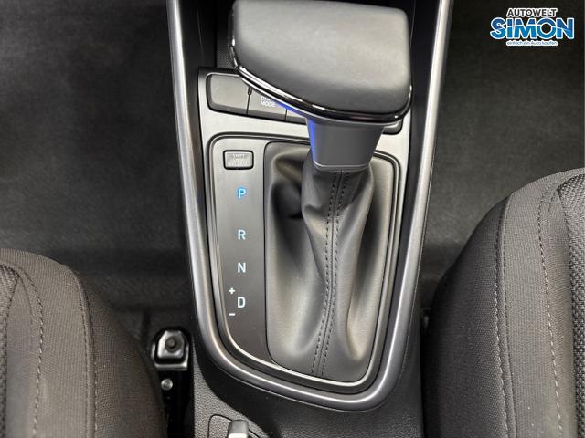 Hyundai / BAYON / Weiß /  /  / DCT NAVI RFK PDC 