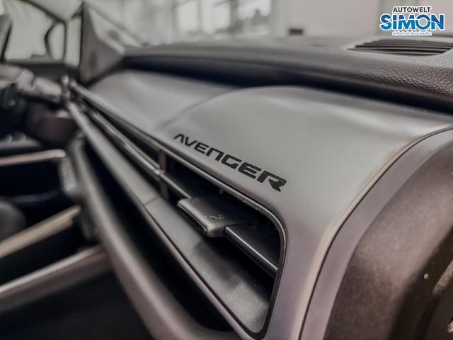 Jeep Avenger SUMMIT e-Hybrid ACC RFK SHZ PDC KEYLESS El.Heckklappe 