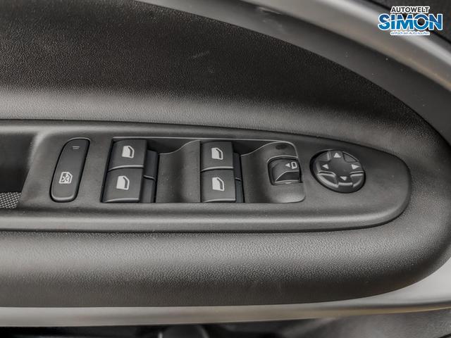 Jeep Avenger SUMMIT e-Hybrid ACC RFK SHZ PDC KEYLESS El.Heckklappe 