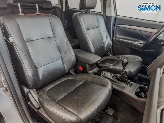 Mitsubishi Outlander INSTYLE 7 Sitzer 4WD NAVI LEDER SHZ 
