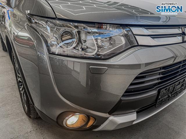 Mitsubishi Outlander INSTYLE 7 Sitzer 4WD NAVI LEDER SHZ 