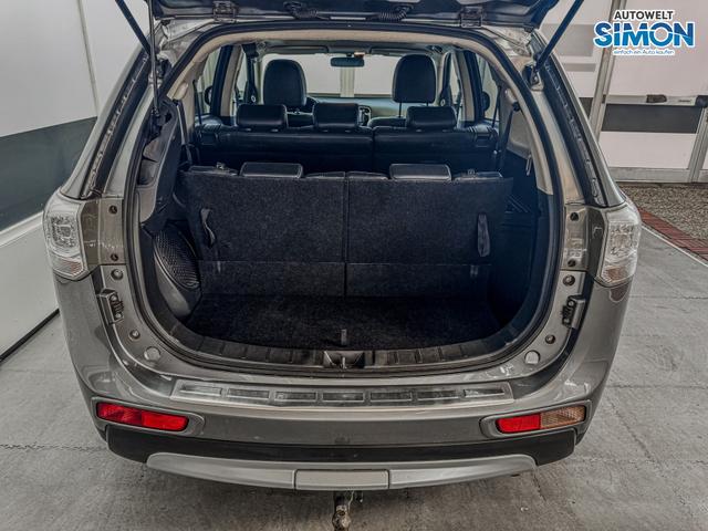 Mitsubishi Outlander INSTYLE 7 Sitzer 4WD NAVI LEDER SHZ 