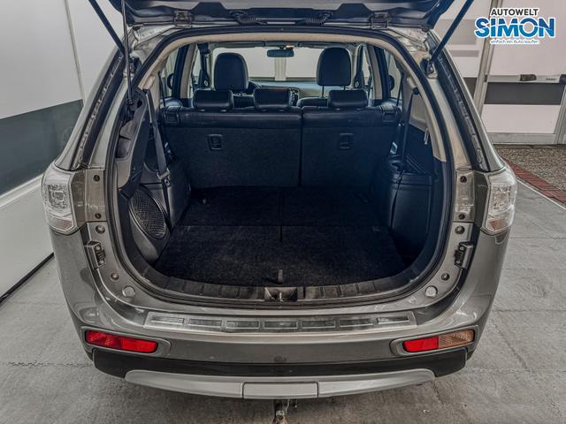 Mitsubishi Outlander INSTYLE 7 Sitzer 4WD NAVI LEDER SHZ 
