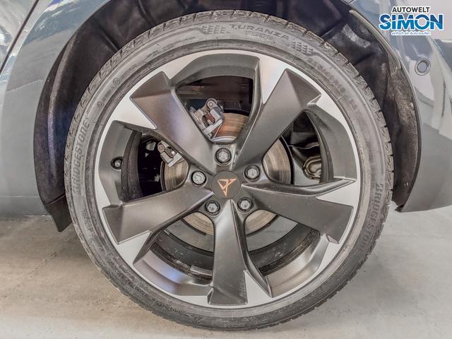 Cupra Leon 1.5 eTSI DSG INTELLIGENT DRIVE ACC KEYLESS 