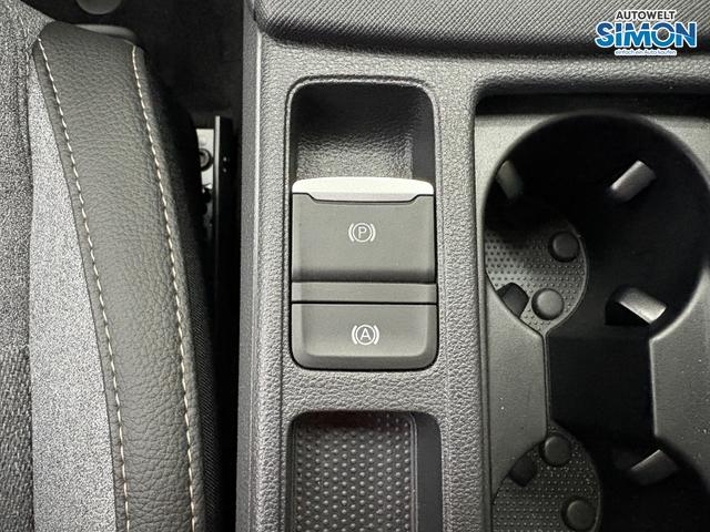 Skoda Octavia Combi SELECTION 1.5 MHEV AHK DSG NAVI ACC SHZ RFK 