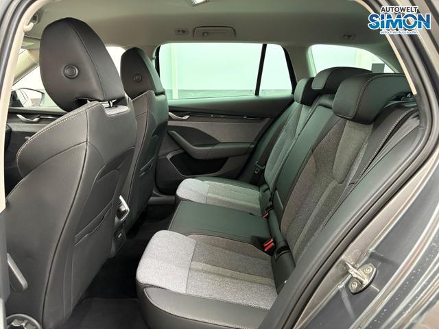 Skoda Octavia Combi SELECTION 1.5 MHEV AHK DSG NAVI ACC SHZ RFK 