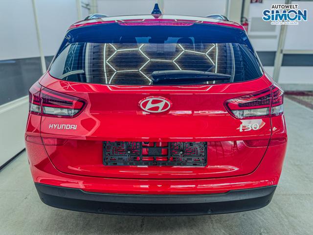 Hyundai i30 Kombi STYLE NAVI RFK LED PDC v+h 