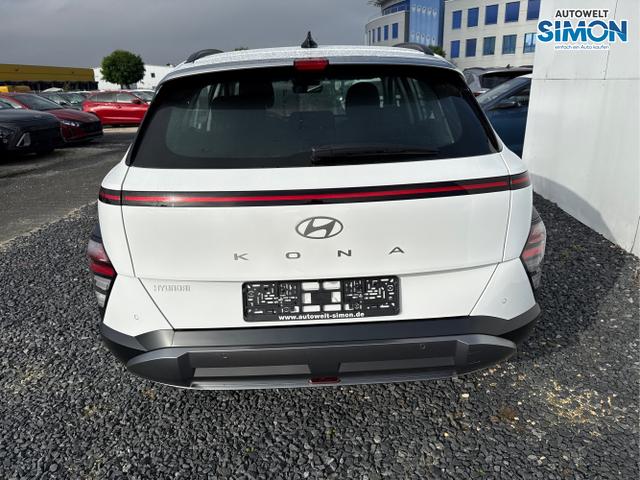 Hyundai / KONA / Weiß /  /  / DCT 198PS NAVI SHZ ACC PDC v+h 