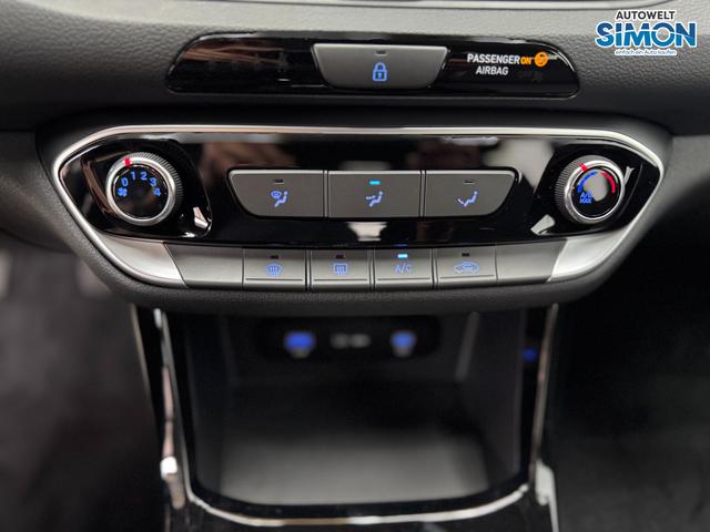 Hyundai i30 STYLE NAVI LED RFK PDC 