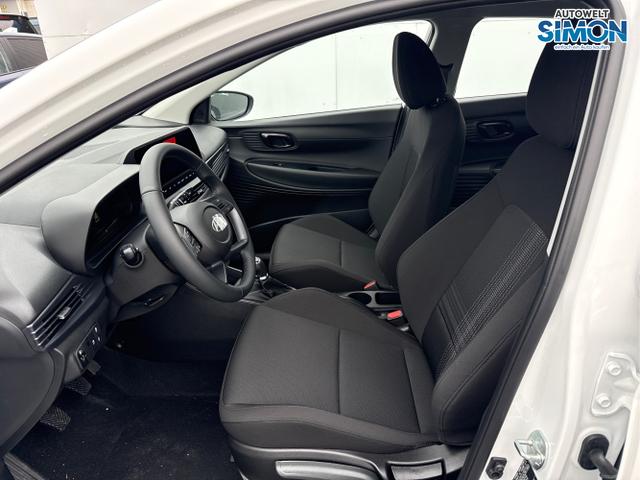 Hyundai / BAYON / Weiß /  /  / NAVI RFK PDC TEMPOMAT 