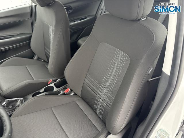 Hyundai / BAYON / Weiß /  /  / NAVI RFK PDC TEMPOMAT 