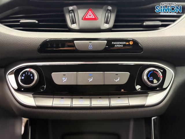 Hyundai i30 STYLE NAVI LED RFK PDC 
