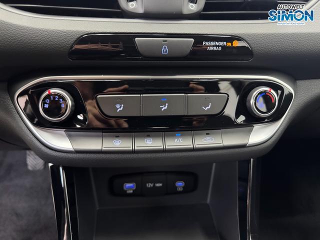 Hyundai i30 STYLE NAVI LED RFK PDC 